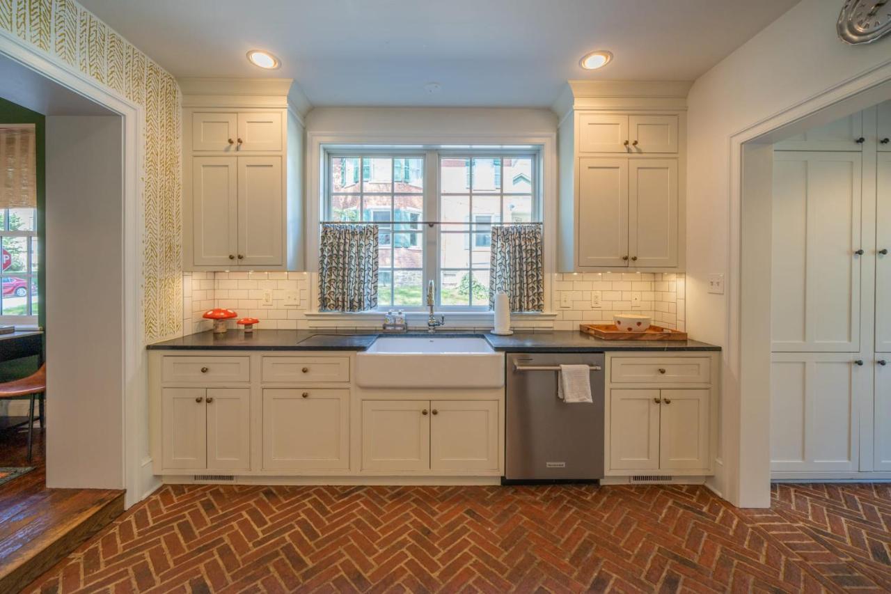 The Walton House - Historic 3Bd 2 5Ba With Parking Villa Kennett Square Exterior photo